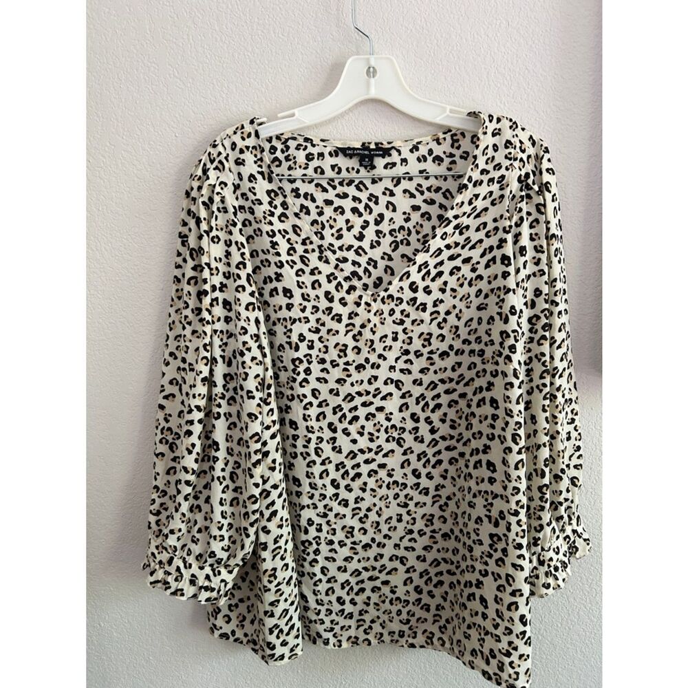 Zac & Rachel Cream Leopard-Spot V-Neck Blouse never used size 1x